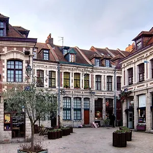 Centre: 2bed 2bath Apartment! Lille